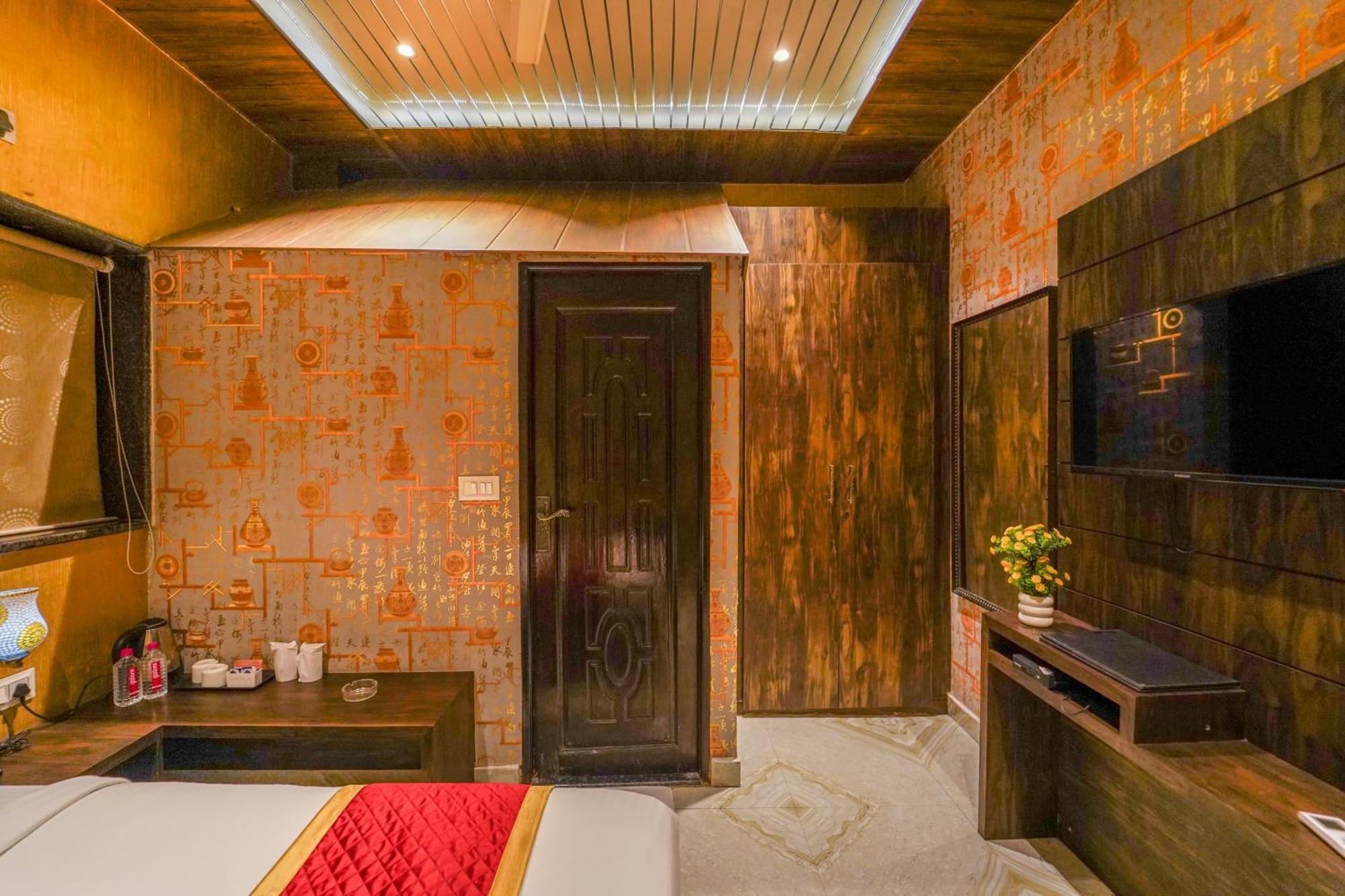 Shiv Rudraksh Resort, Near Assi Ghat — Photos 2